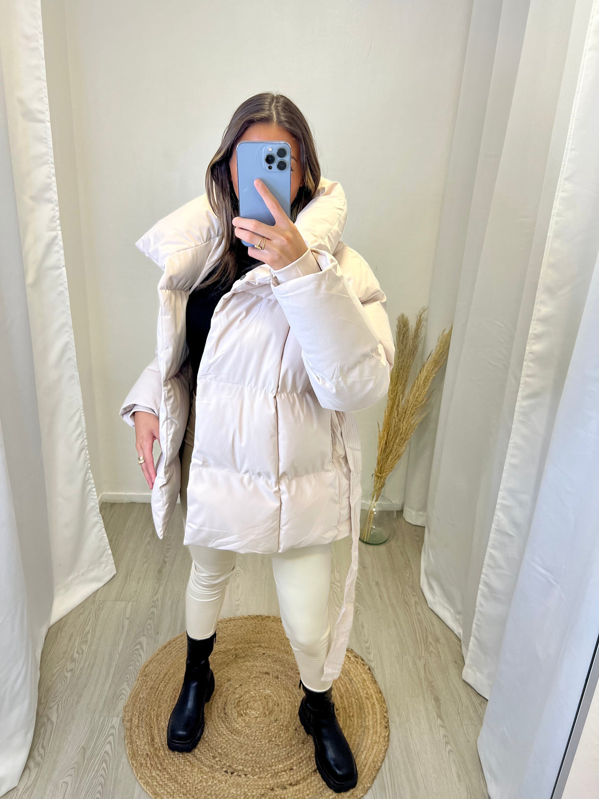 Doudoune courte à ceinture - Beige